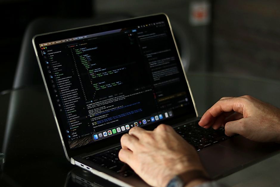 AI 대전환 시대의 가계 경제 방어선: 2026년 스마트 라이프를 위한 초정밀 살림 전략 리포트 이미지 5